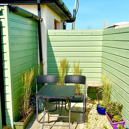 Journey's End Pensión