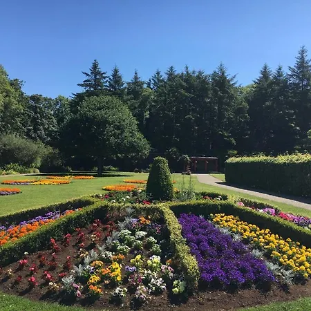 Journey's End Pensión 3*