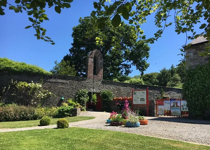 Konukevi Journey's End Milltown Malbay